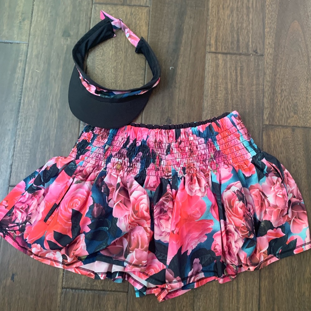 Luluemon tennis skort.